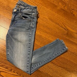 American Eagle Super Skinny Stretch Jeans Size 2/Short